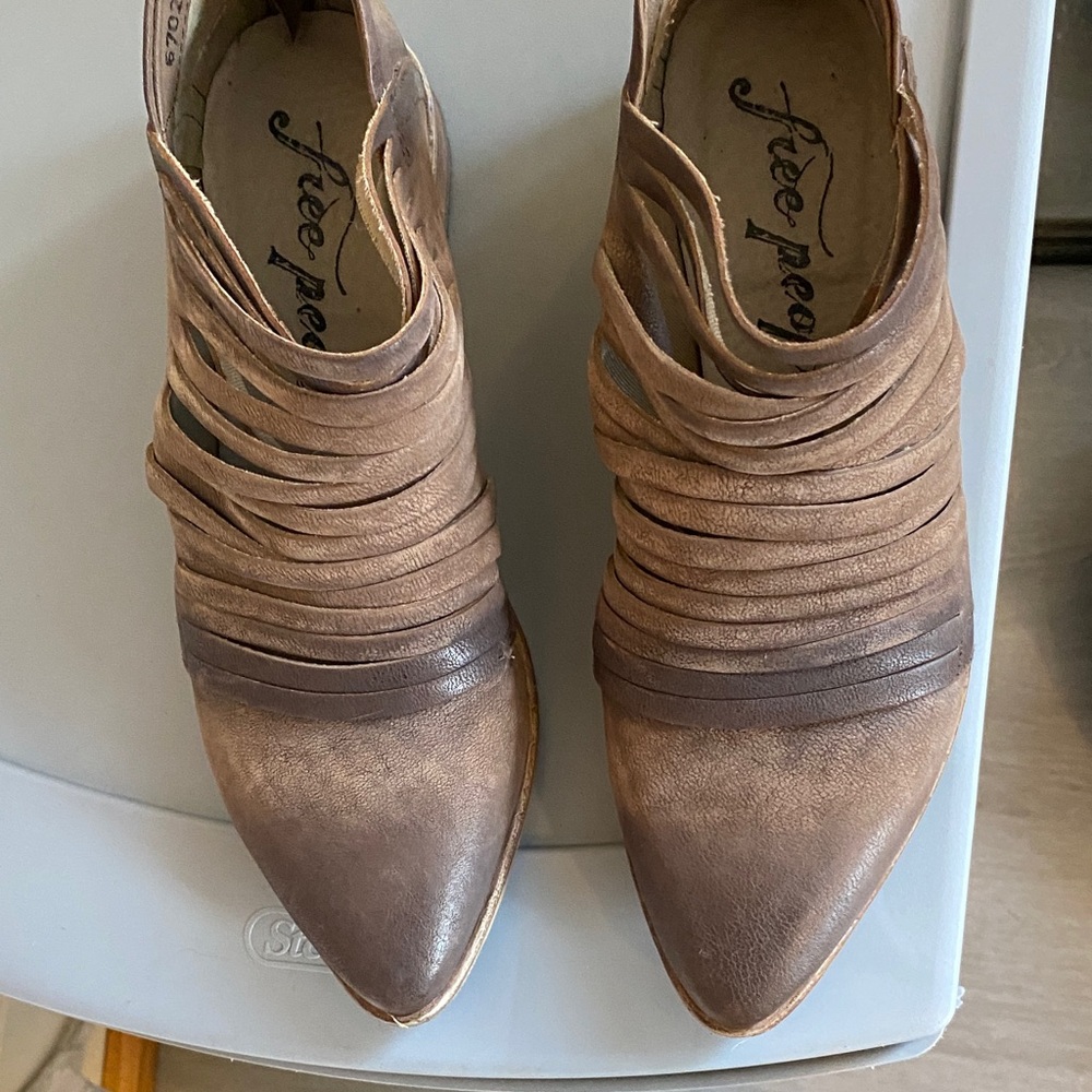 Free People Brown Leather Women’s Boots like new - Picture 2 of 14